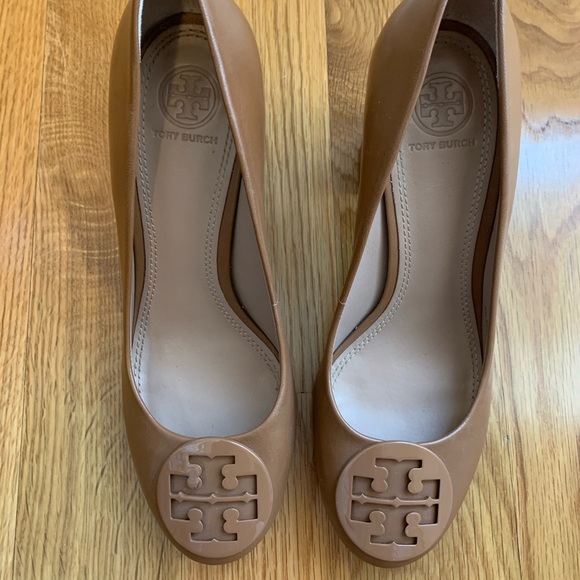 tory burch nude pumps